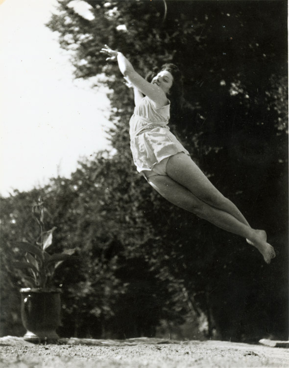 Jacques-Henri Lartigue - Huguette Sabouret au Château des Essarts, Veyvialle, France Jacques-Henri Lartigue - Huguette Sabouret au Château des Essarts, Veyvialle, France