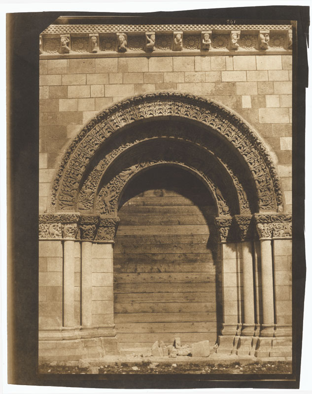 Gustave Le Gray and Auguste Mestral - Portail, façade Ouest, église Saint Pierre, Châteauneuf-sur-Charente (Charente) Gustave Le Gray and Auguste Mestral - Portail, façade Ouest, église Saint Pierre, Châteauneuf-sur-Charente (Charente)