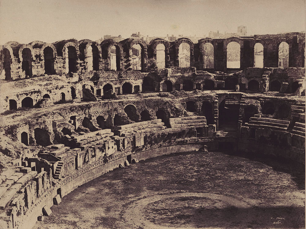 Charles Negre - Arles, vue intérieure des arènes, côté sud Charles Negre - Arles, vue intérieure des arènes, côté sud